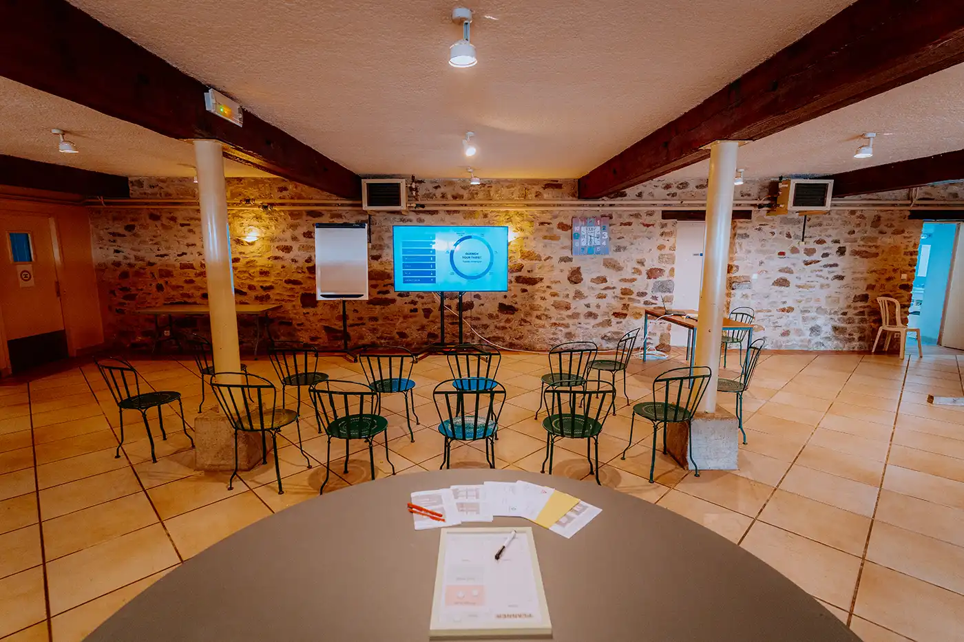 Lire la suite à propos de l’article Organisez votre séminaire au Domaine de Combelles : un cadre inspirant au cœur de l’Aveyron